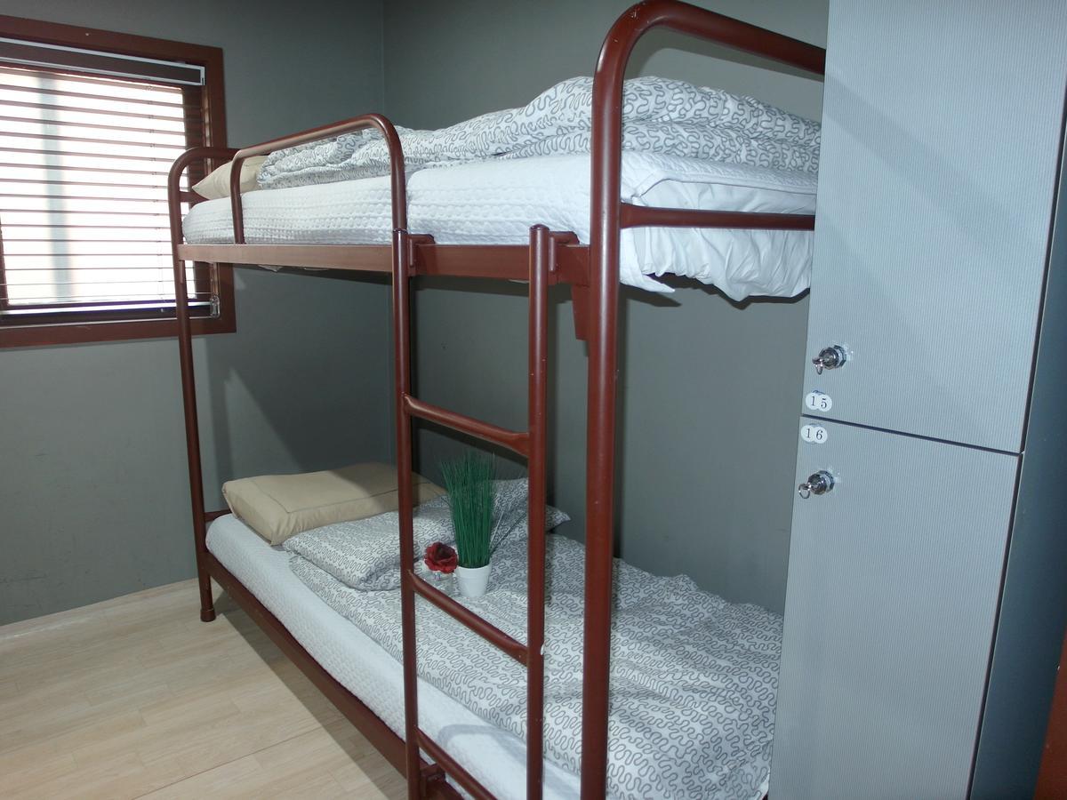 Fnstay Muslim Friendly Guesthouse Сеул Екстер'єр фото